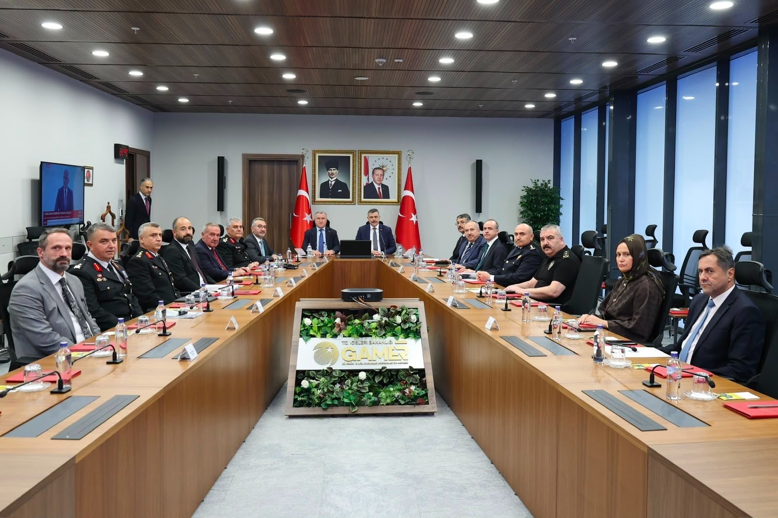 Bakan Çiftçi Ve Bakan Bak’tan Üniversite Ve Yurtlarda Güvenlik Zirvesi
