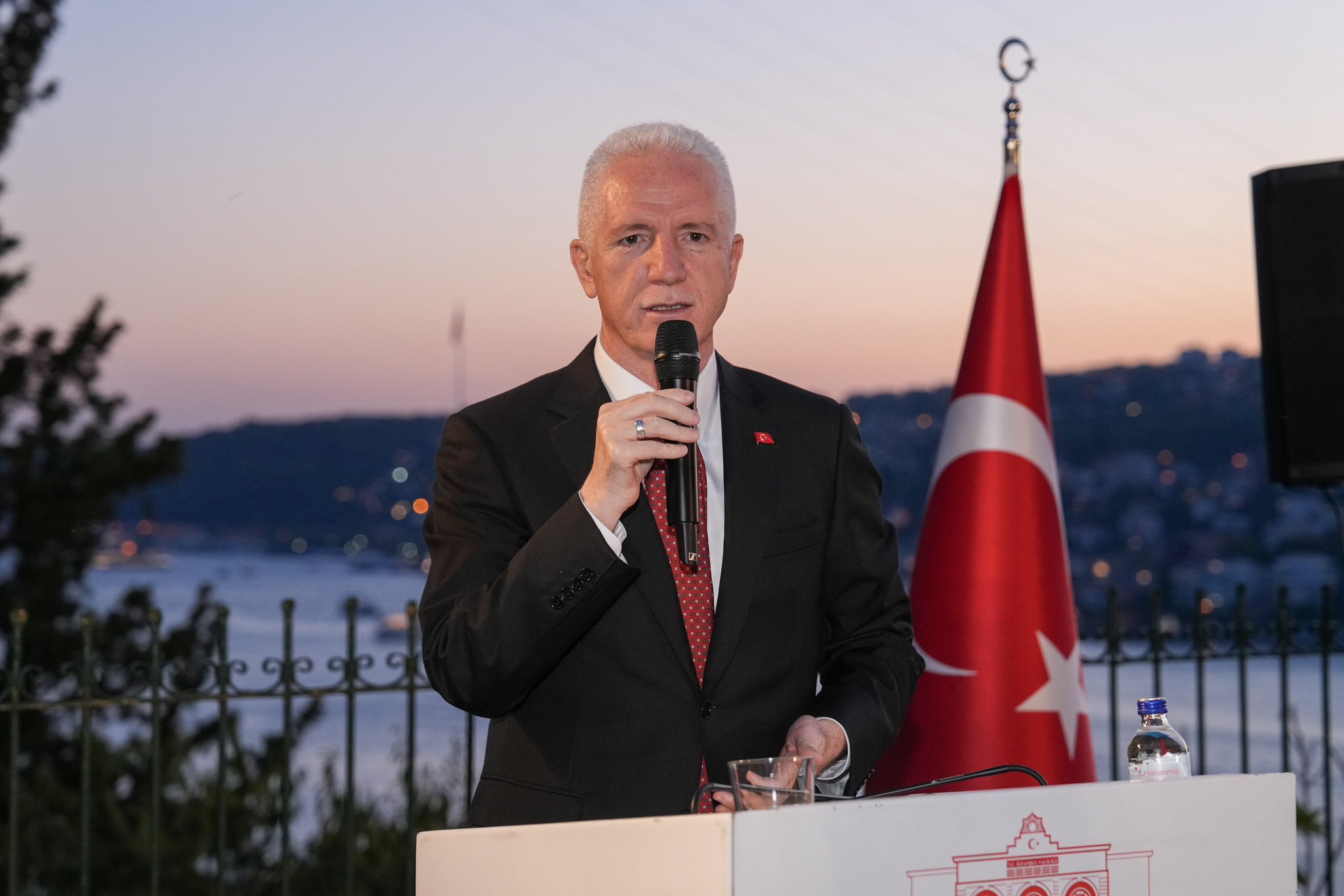 İstanbul Valisi Davut Gül’den Özgür Özel’e Üsküdar Seçimi Yanıtı