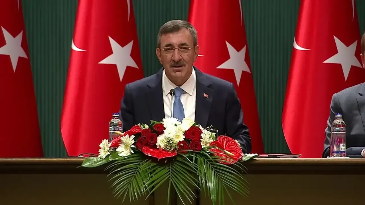 Cumhurbaşkanı Yardımcısı Cevdet Yılmaz OVP’yi Açıkladı: Milli Gelirde 2,2 Trilyon Dolar, Enflasyonda Tek Hane Hedefi