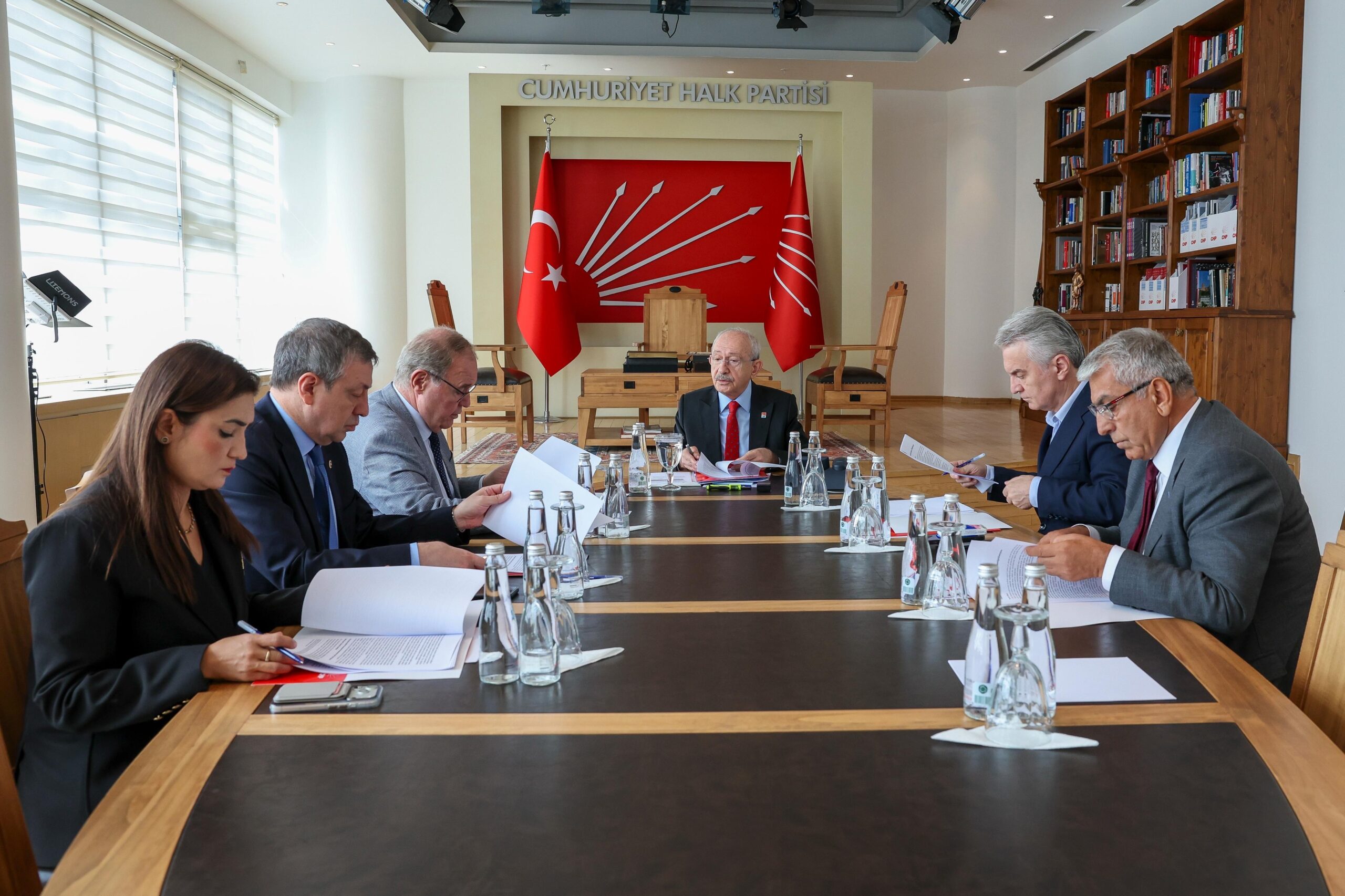 CHP Lideri Kılıçdaroğlu Ekonomi Masası Toplantısına Başkanlık Etti