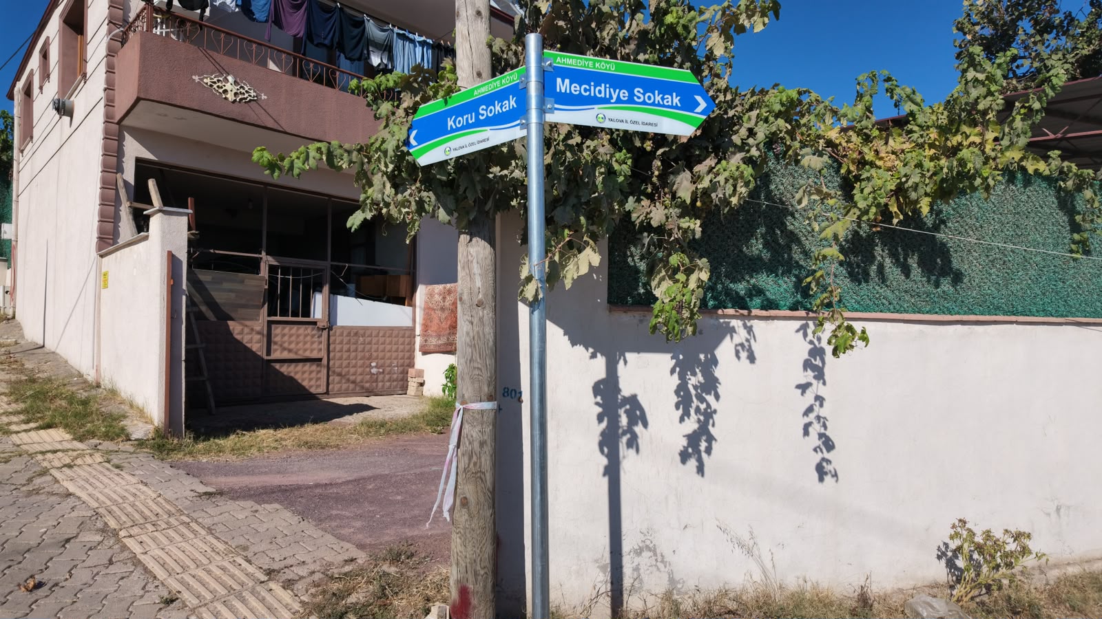 Yalova’da Dört Köyün Sokak Tabelaları Yenilendi