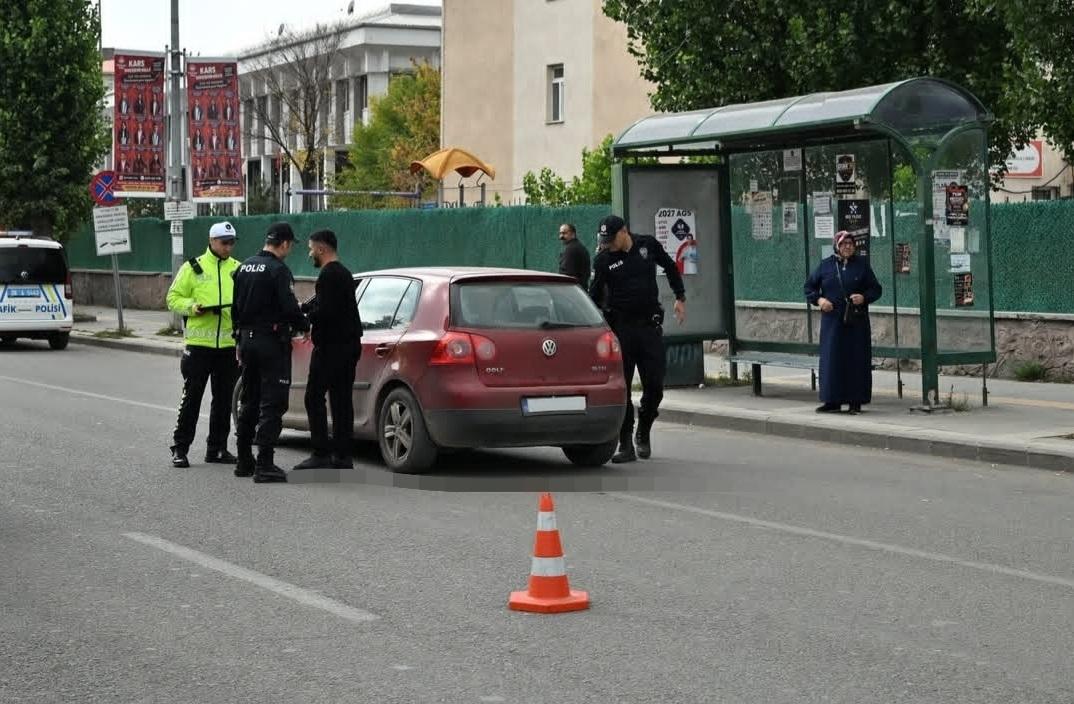 Kars’ta Okul Çevreleri ve Şehir Girişlerinde Güvenlik Denetimleri Sürüyor