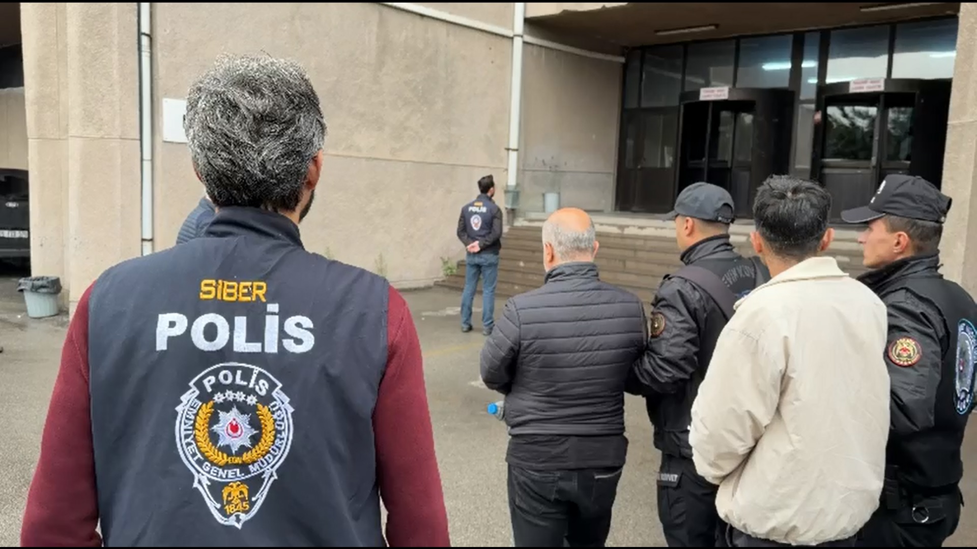 Ankara Merkezli 39 İlde Dev Yatırım Dolandırıcılığı Operasyonu: 128 Şüpheli Adliyede