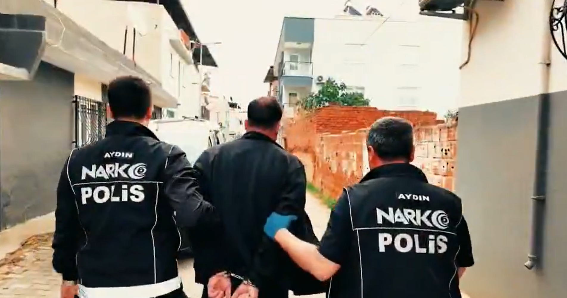 78 İlde Geniş Çaplı Uyuşturucu Operasyonu: 1466 Tutuklama