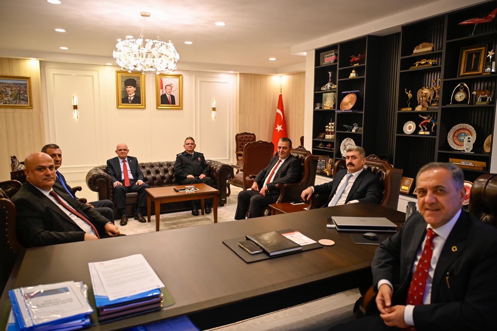 Vali Dr. Ahmet Hamdi Usta Bakanlık Müfettişlerini Makamında Ağırladı