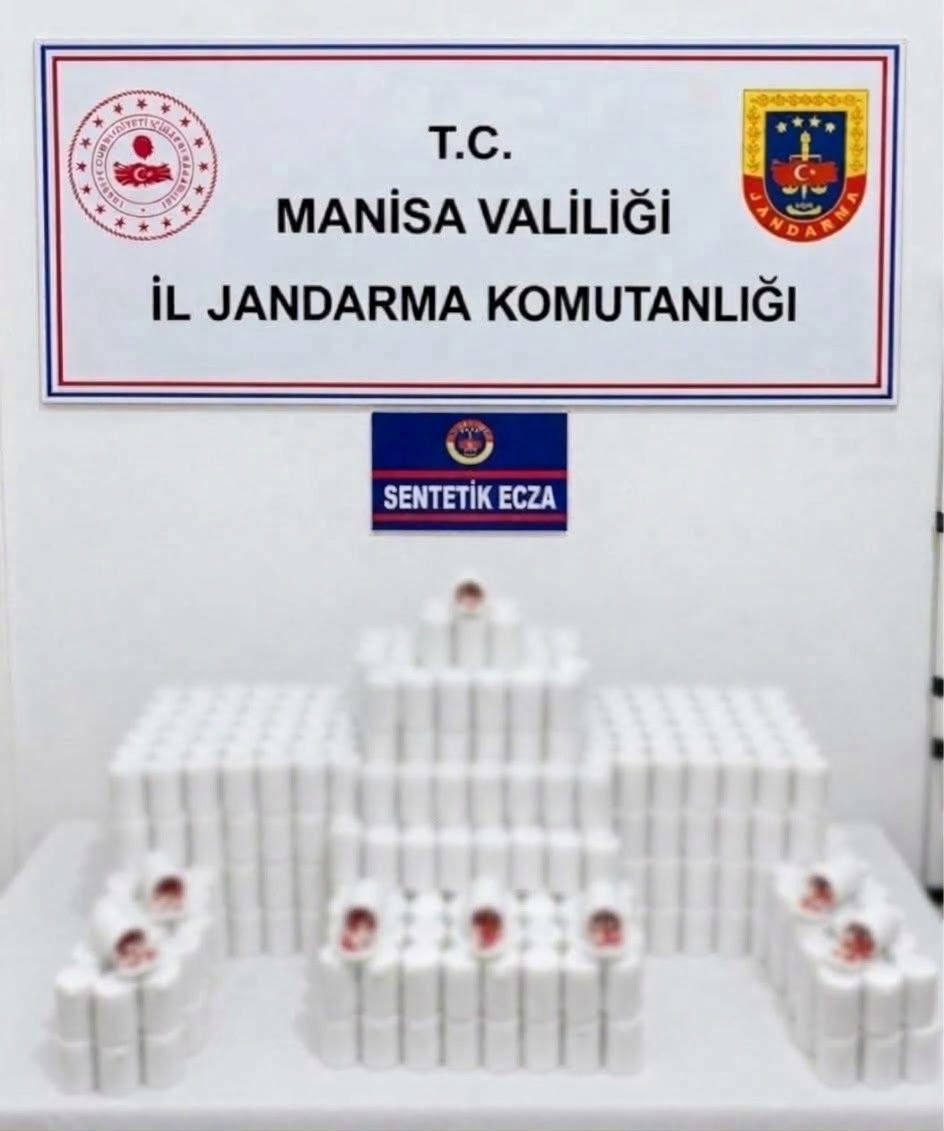 Manisa’da Uyuşturucu Operasyonu: 42 Bin 534 Sentetik Ecza Ele Geçirildi