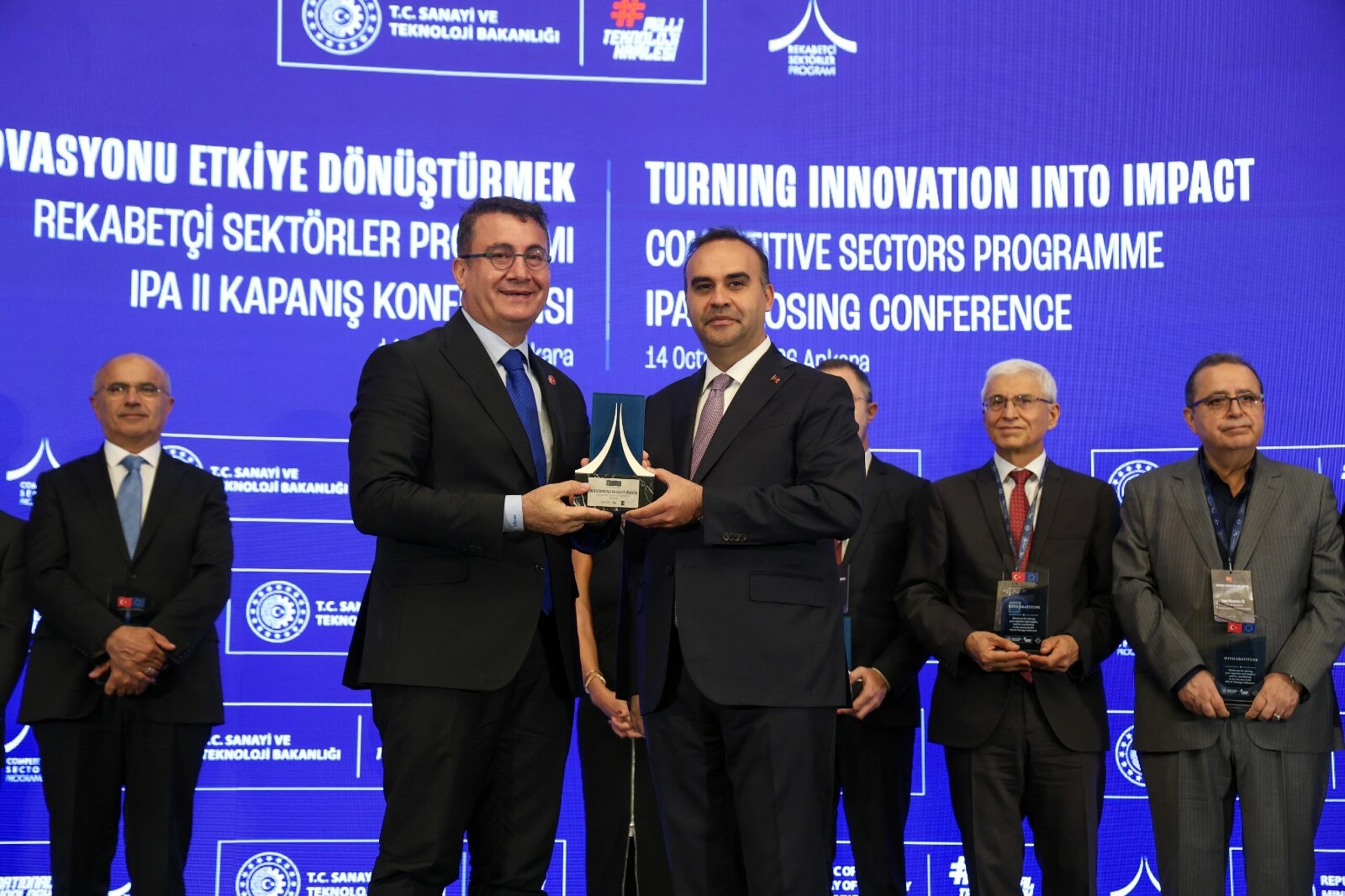 Teknopark İzmir’in Girişimcilik Hamlesine Üstün Proje Ödülü