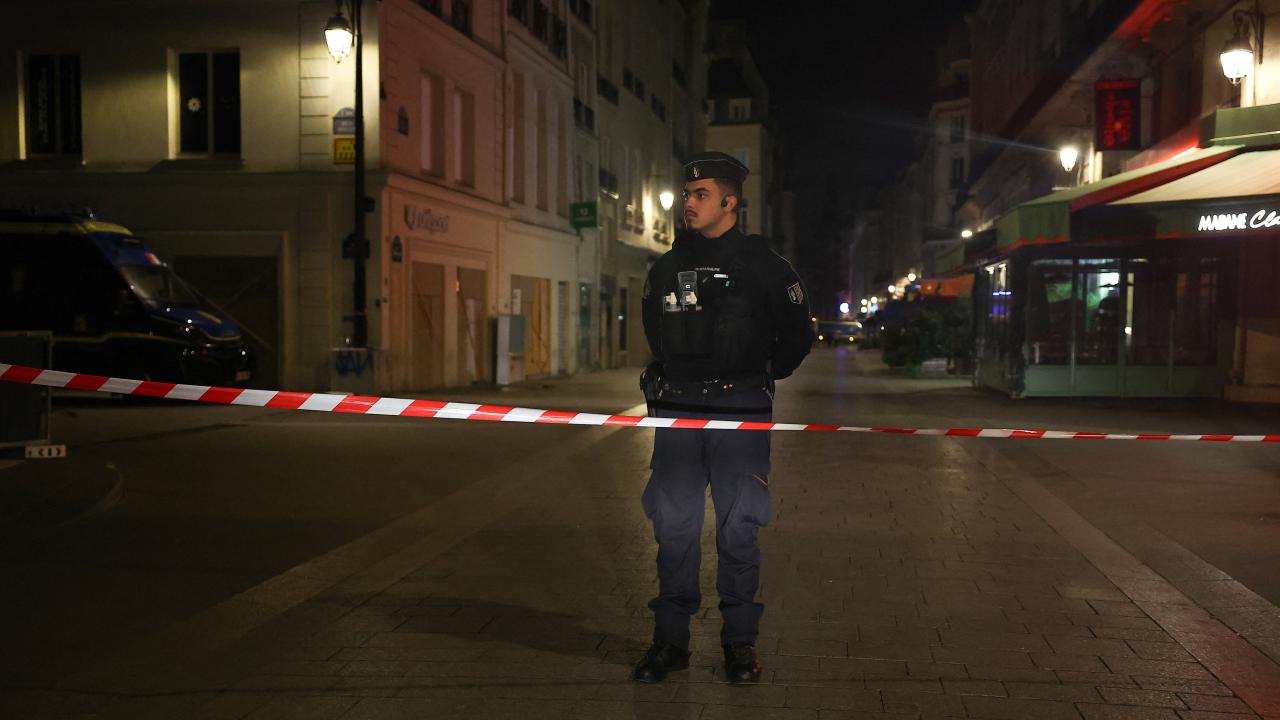 Paris’te 2 Kasım’a Kadar Kısmi Sokağa Çıkma Yasağı Uygulanacak