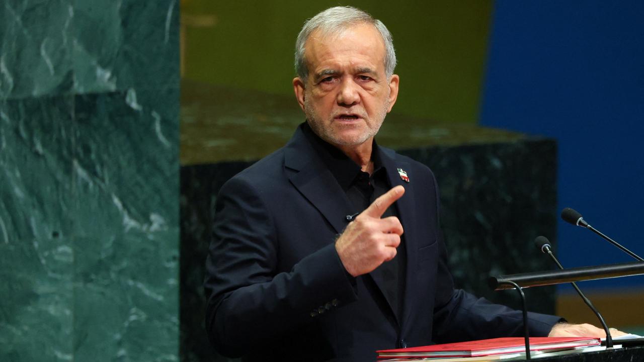 Pezeşkiyan: Komşu Ülkelerle Bölgemizin Güvenliğini Birlikte Sağlayabiliriz